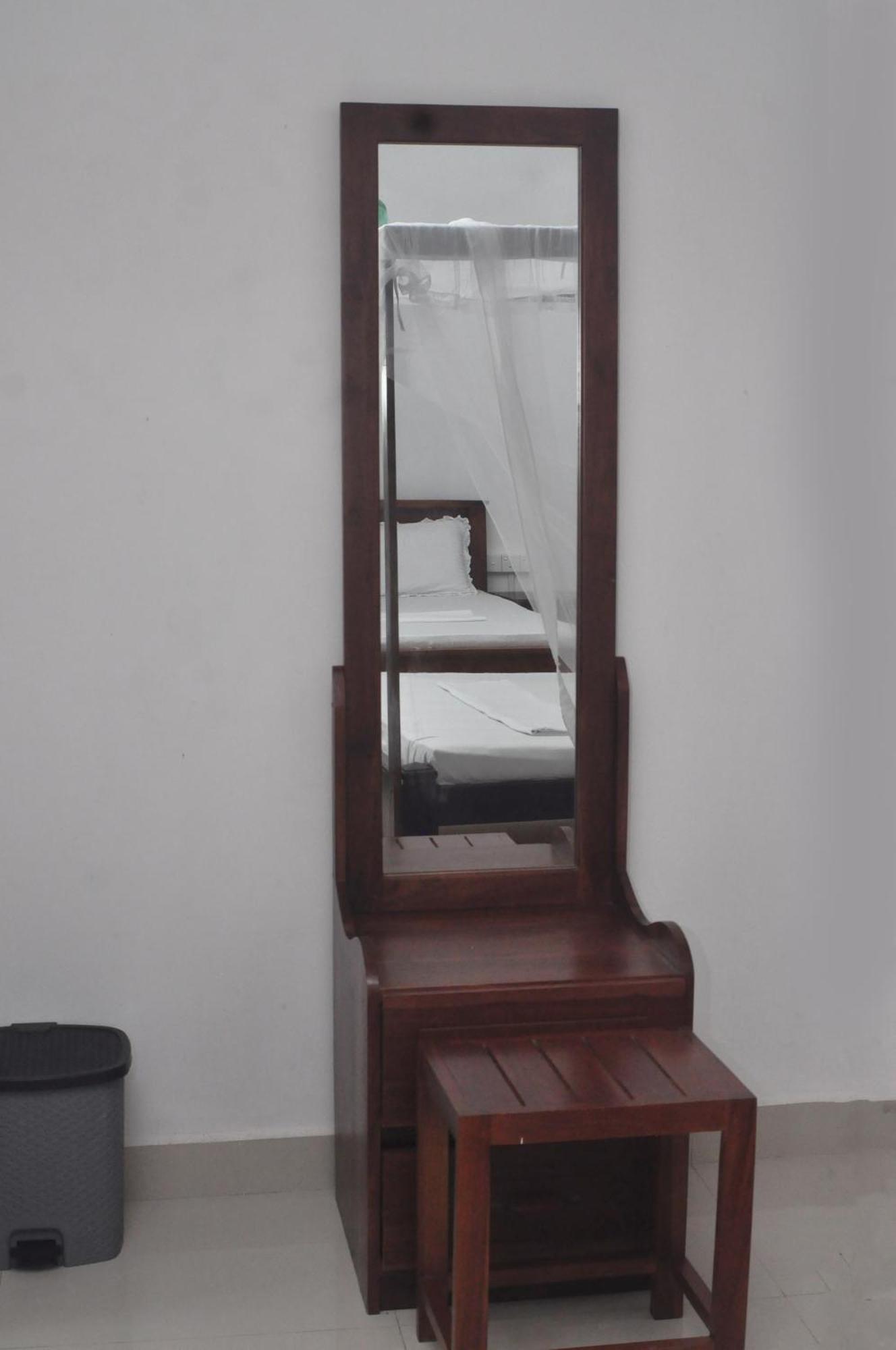 Southern Entry Dikwella Luaran gambar